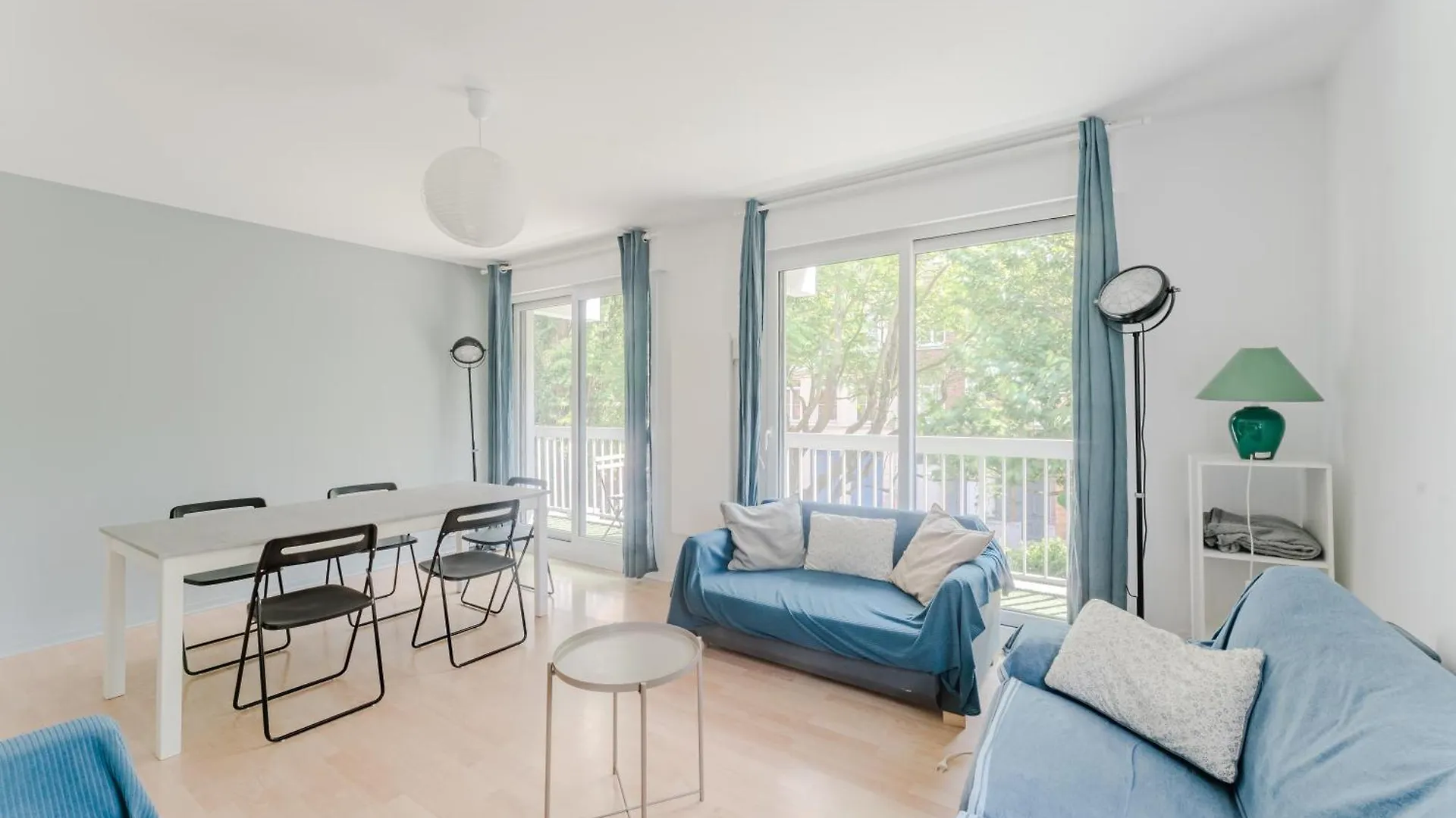 릴 Magnifique 3 Pieces Avec Parking Prive Et Balcon 아파트